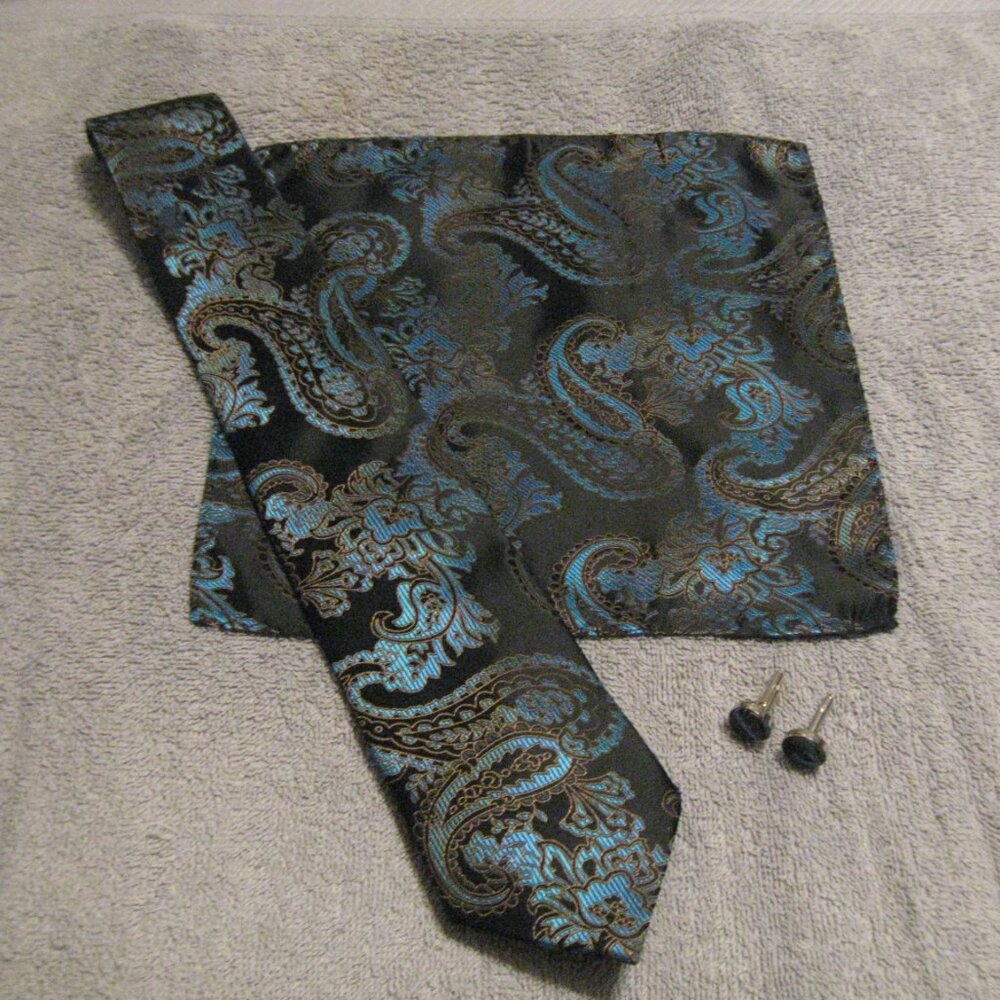 "Twenty Dollar Tie" Extra-Long Men's Tie with Pocket Square and Cuff Links - Picture 10 of 10